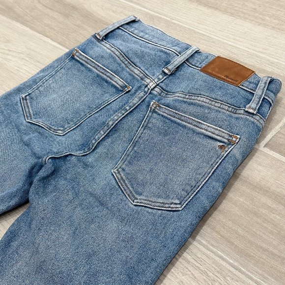 Madewell 10" High-Rise Skinny Jeans Cordova Wash Button-Front Edition Fray Hem - Picture 10 of 12